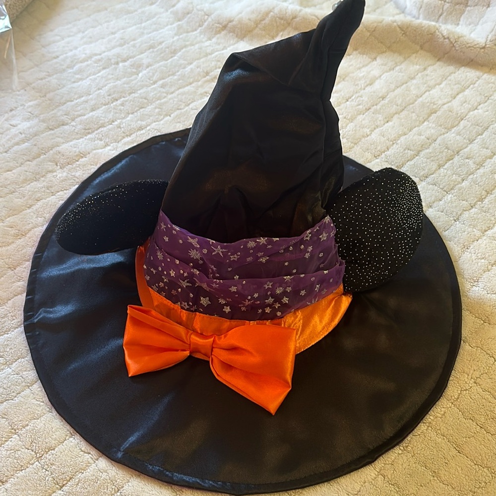 Witch hat Minnie mouse
